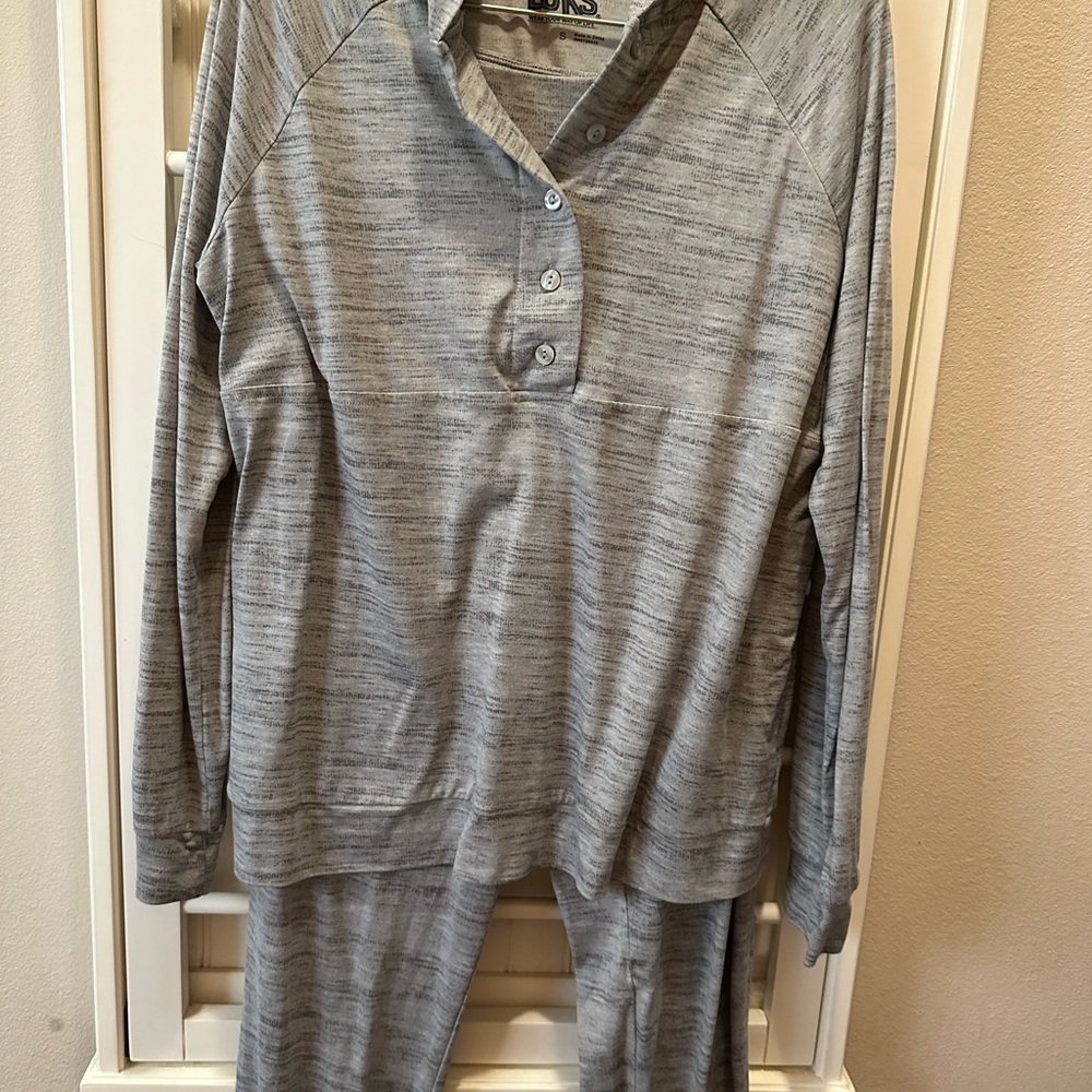 Muk Luks Gray Lounge Set